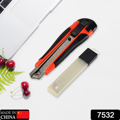 Premium 18mm Cutter Knife with Rubber Grip & Extra Blades